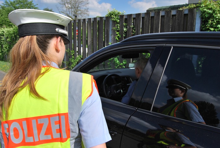 POL-NE: Polizei bekämpft Hauptunfallursachen - Verkehrskontrollen in Grevenbroich, Kaarst und Meerbusch