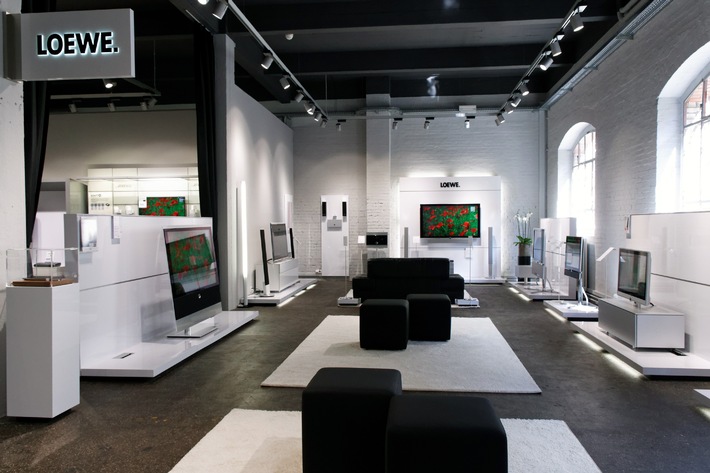 Neue Loewe Galerien in Basel und St. Gallen eröffnet / Bereits über 10 Loewe Galerien in der Schweiz bieten Home Entertainment für höchste Ansprüche