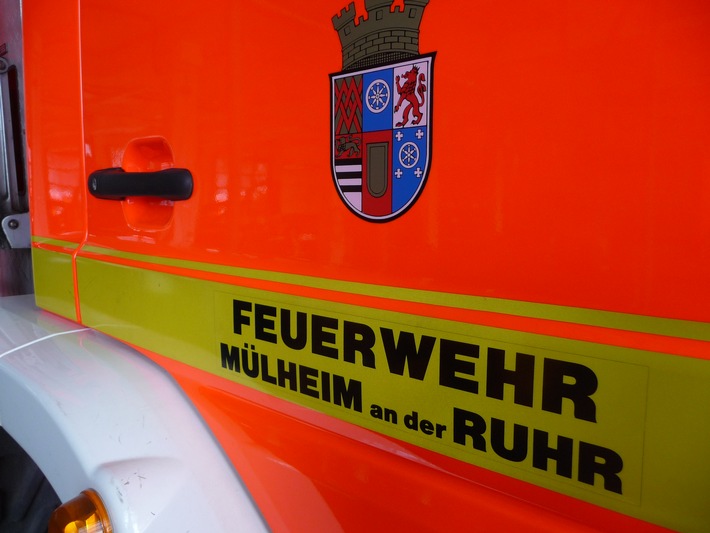 FW-MH: Aufmerksamer Nachbar verhindert Zimmerbrand