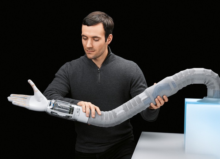 Pressemitteilung Festo: Pneumatische Robotik trifft auf künstliche Intelligenz