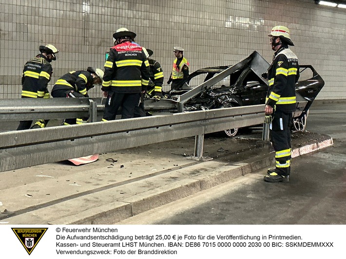 FW-M: Pkw brennt im Innsbrucker- Ring-Tunnel - Weströhre stundenlang gesperrt (Berg am Laim)