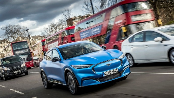 Ford Mustang Mach-E bei "Go Electric"-Roadshow vorgestellt