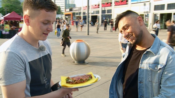 RTL II zeigt die Dokumentation &quot;Deutschland im Fastfood-Fieber - günstig, schnell und lecker&quot;