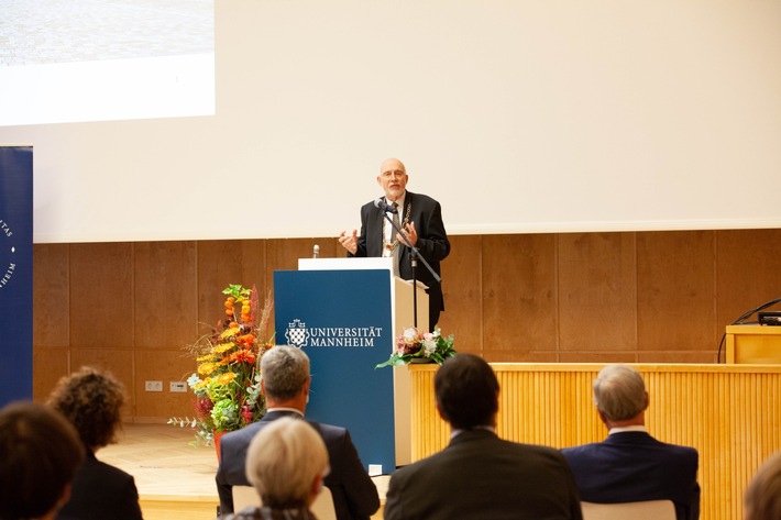 Universitätstag 2021: Universität feiert 75 Jahre Neubegründung Wirtschaftshochschule und Universität Mannheim