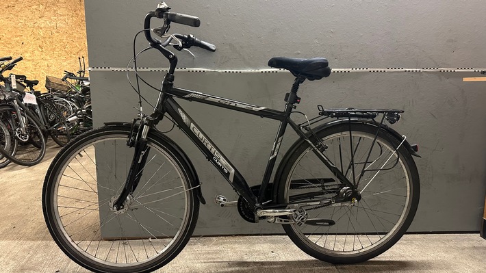 POL-OS: Osnabrück/Wüste: Polizei sucht nach Eigentümer von Fahrrad und Zeugen