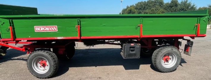 POL-CUX: Diebstahl eines Landwirtschaftlichen Anhängers in Beverstedt - Zeugenaufruf (Foto im Anhang)