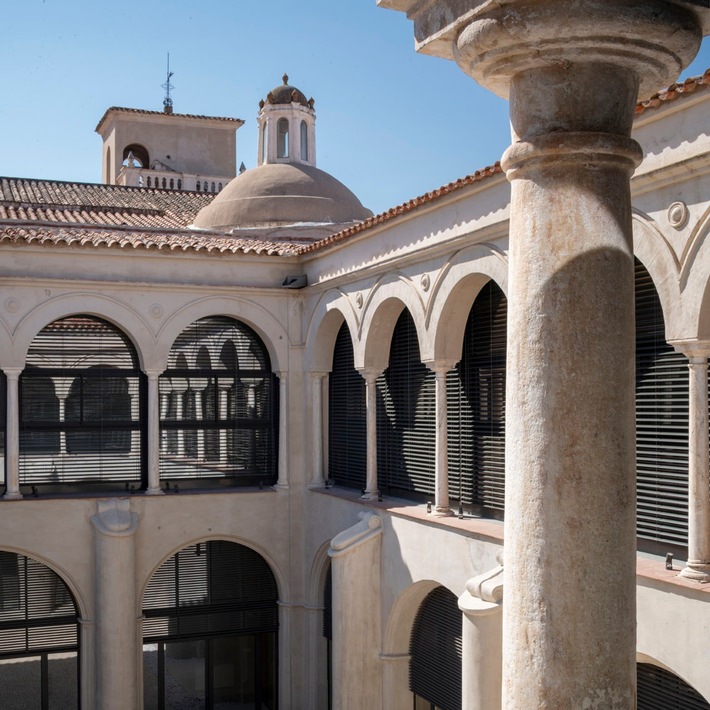Medienmitteilung Griesser: Moderne Sonnenschutzlösung für historisches spanisches Kloster