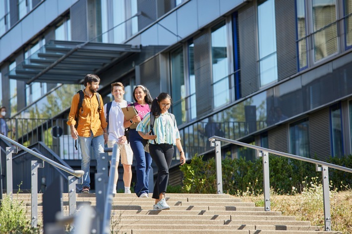 Die Studieninfotage an der RPTU sind der Start in die Zukunft. / Weiterer Text über ots und www.presseportal.de/nr/168381 / Die Verwendung dieses Bildes für redaktionelle Zwecke ist unter Beachtung aller mitgeteilten Nutzungsbedingungen zulässig und dann auch honorarfrei. Veröffentlichung ausschließlich mit Bildrechte-Hinweis.