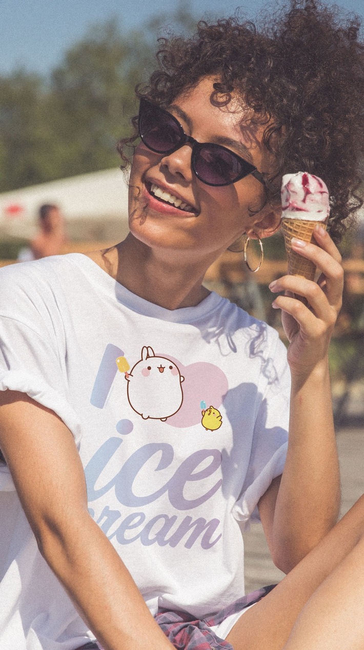 Presseinfo: Kawaii-Style mit der neuen Molang x Spreadshirt Kollektion