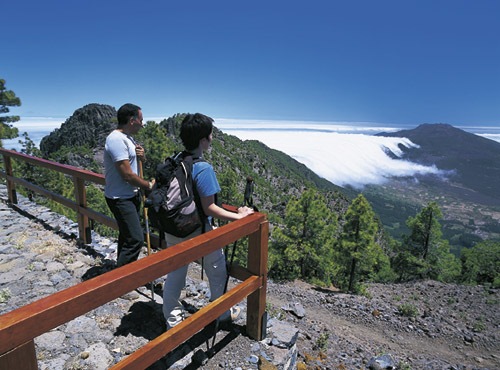 Mit alltours zum &quot;Gipfeltreffen&quot; auf La Palma / Neuer Trend - individuelle Wanderpakete für Hobbywanderer und Treckingprofis (BILD)