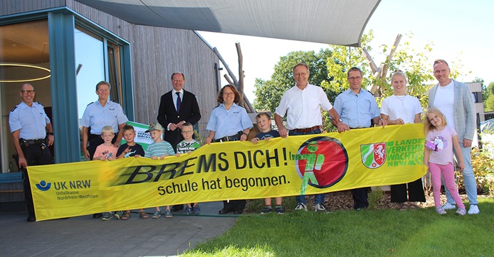 POL-WAF: Kreis Warendorf. Brems Dich! Schule hat begonnen - Verkehrswacht Warendorf und Kreispolizeibehörde Warendorf machen gemeinsam mit angehenden Schulkindern auf Schulbeginn aufmerksam