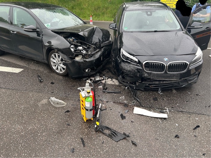 POL-PIROK: Autofahrerin bei Unfall leicht verletzt