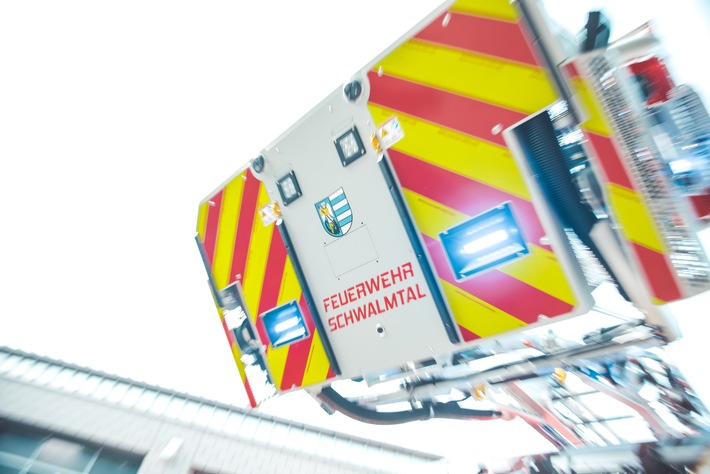 FFW Schwalmtal: Wohnungsbrand in Amern verhindert - Gartenhütte in Flammen