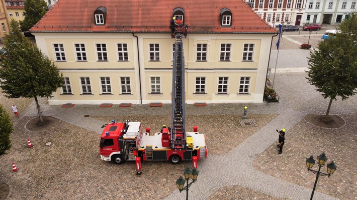 FW Lügde: Drehleiterausbildung in der Partnerstadt Angermünde