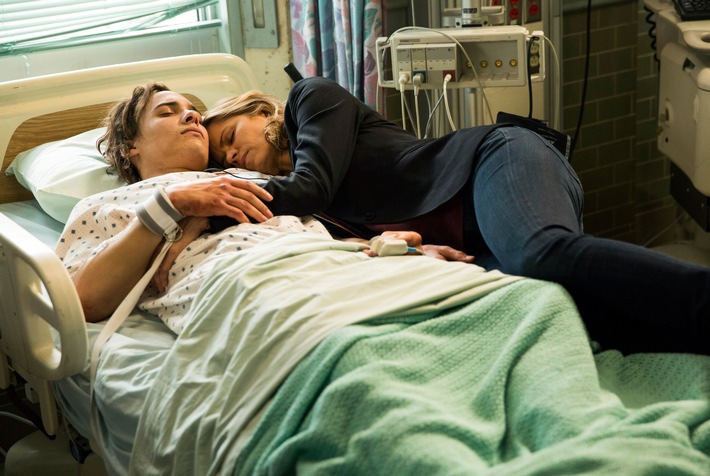 RTL II zeigt die sechste Staffel der Kultserie "Game Of Thrones" und die erste Staffel "Fear the Walking Dead" als deutsche Free-TV-Premiere