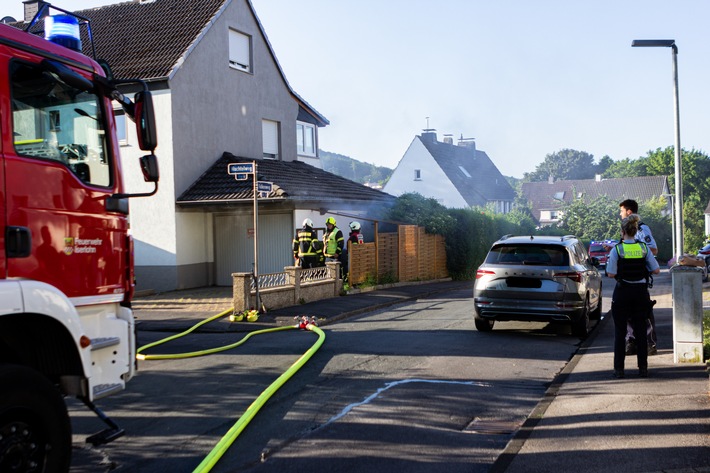 FW-MK: Rauchentwicklung aus einer Garage