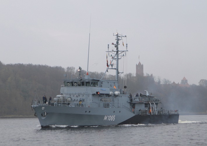 Minenjagdboot &quot;Dillingen&quot; verlässt Kiel Richtung NATO-Einsatz