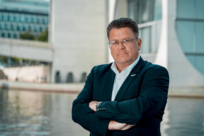 Stephan Brandner: Abendessen des Kanzlers mit Richtern des Bundesverfassungsgerichts ist Angriff auf die Gewaltenteilung