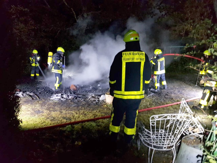 FW-F: Gartenhütte am Huthpark abgebrannt