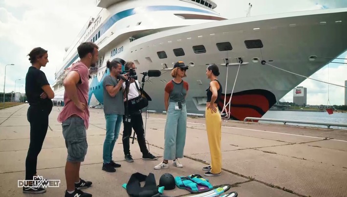 Bild zum Beitrag: Team Joko gegen Team Klaas: Im "Duell um die Welt" schlägt Lena Meyer-Landruts Aufgabe hohe Wellen 