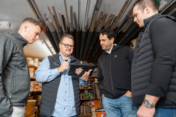 Jeder vierte Handwerksbetrieb faxt noch – IT-Profi erklärt, welche 5 Schritte den Betrieb schnell digital nach vorn bringen