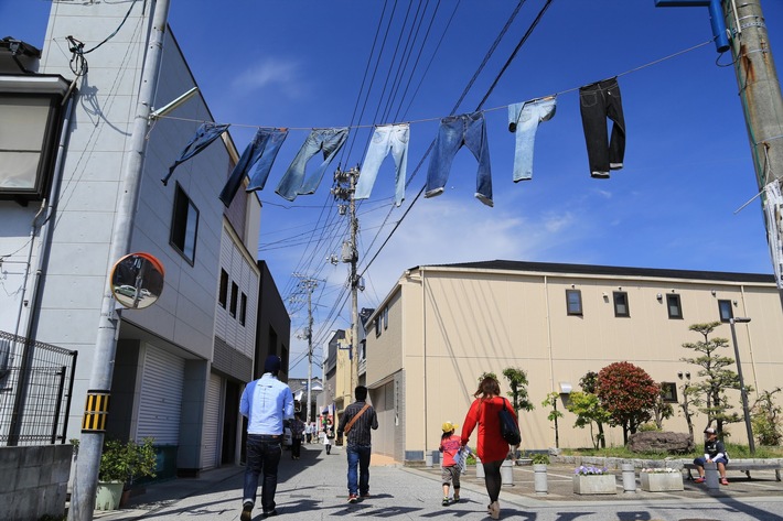 «Made in Kojima»: viaggio alle origini dei jeans in denim