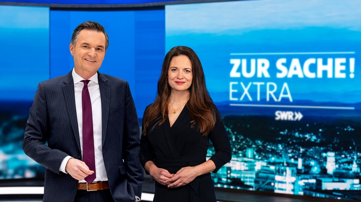 "Zur Sache! Extra: Fünf Jahre Corona - Was bleibt?" / Sondersendung aus dem SWR Funkhaus in Stuttgart / Do., 27. März 2025, live von 20:15 bis 21:45 Uhr