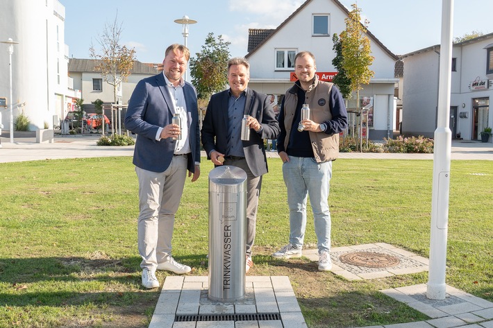 Erster öffentlicher Trinkwasserbrunnen in Büsum eingeweiht