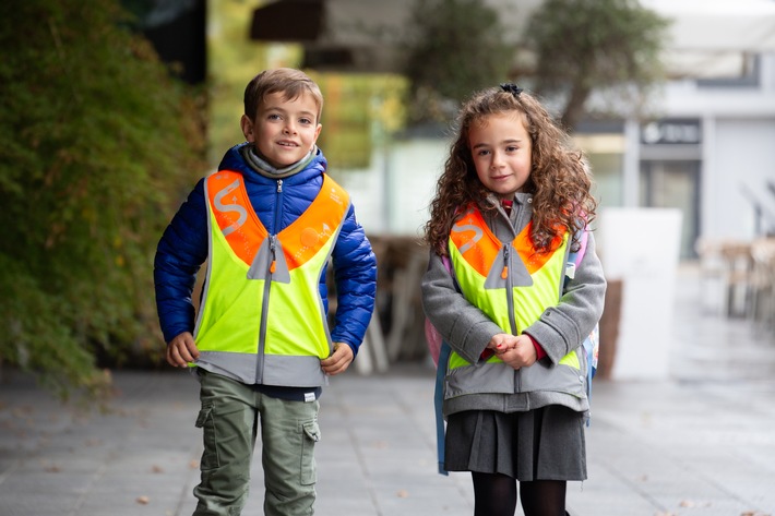 Il gilet di sicurezza LUMI accompagnerà i bambini sul percorso casa-scuola