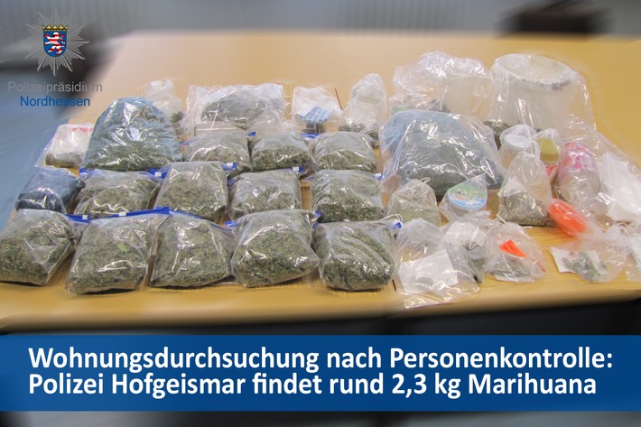 POL-KS: Polizei in Hofgeismar findet rund 2,3 kg Marihuana bei Wohnungsdurchsuchung nach Personenkontrolle