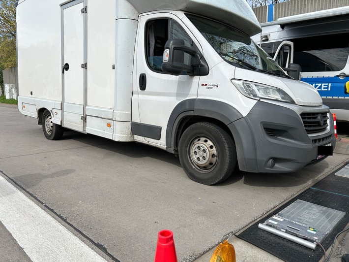 POL-VDMZ: BAB 61 - Großkontrolle auf der Autobahn