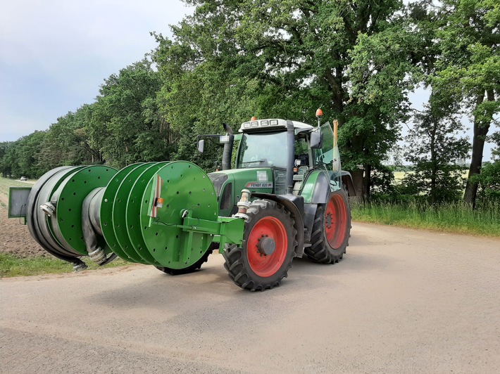 POL-HK: Harber: Einbruch gelingt nicht, Tür hält; Soltau: Kind auf Fahrrad übersehen; Bad Fallingbostel: Traktor und Anhänger mit Mängeln unterwegs (Fotos anbei)