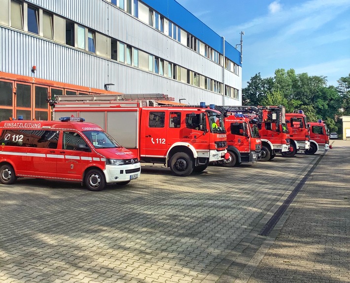 FW-OB: 5 Zentner-Bombe wurde in Oberhausen Borbeck erfolgreich entschärft - Schlussmeldung