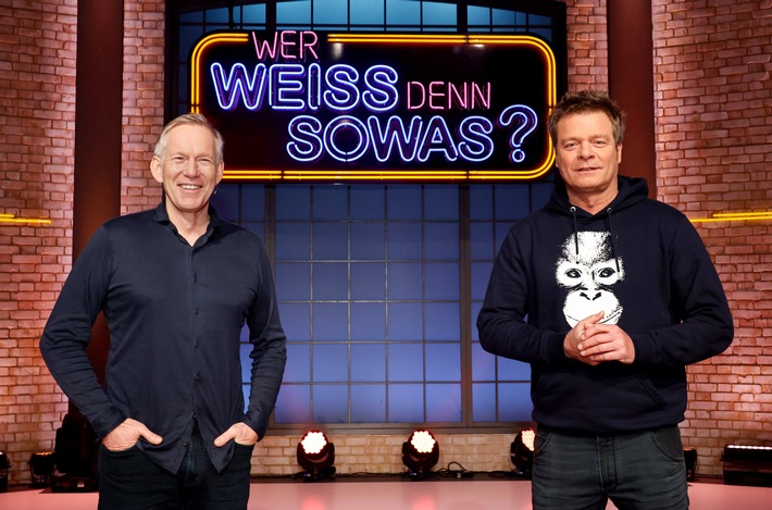 Das Erste: Alles nur Show: Johannes B. Kerner und Oliver Geissen bei "Wer weiß denn sowas?" / Das Wissensquiz vom 22. bis 26. März 2021, um 18:00 Uhr im Ersten