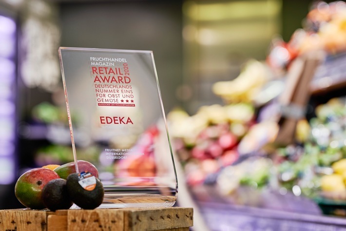 Beste Obst- und Gemüseabteilung: "Retail Award" 2020 geht an die EDEKA-Supermärkte. Weiterer Text über ots und www.presseportal.de/nr/51907 / Die Verwendung dieses Bildes ist für redaktionelle Zwecke honorarfrei. Veröffentlichung bitte unter Quellenangabe: "obs/EDEKA ZENTRALE AG & Co. KG/Christian Schmid"