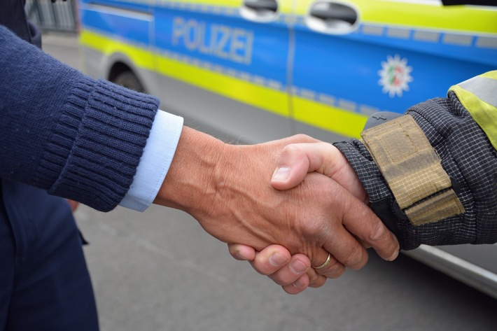 POL-ME: Müllcontainer durch Brand beschädigt: Polizei bittet um Hinweise - 2602071