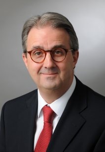 Frank Zimmermann neues Vorstandsmitglied der Deutschen Familienversicherung