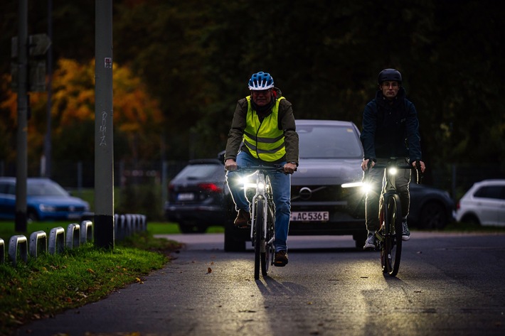 Hell sieht man schnell - Mehr Sicherheit durch mehr Sichtbarkeit | Presseinformation des ADAC Hessen-Thüringen e.V.