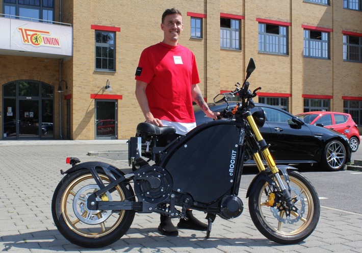 Investment in eMobility: Fußballstar Max Kruse wird Gesellschafter bei eROCKIT Systems