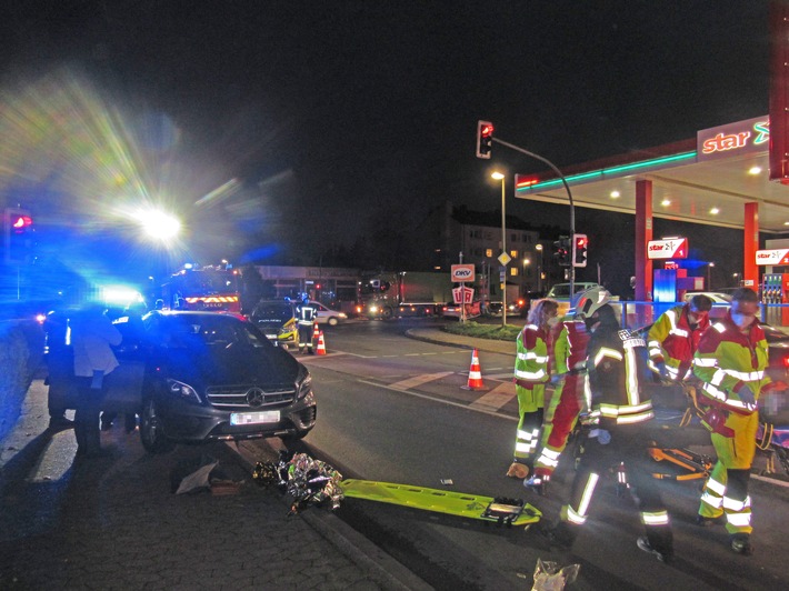 POL-ME: 84-jährige Fußgängerin bei Verkehrsunfall schwer verletzt - Mettmann - 2111106