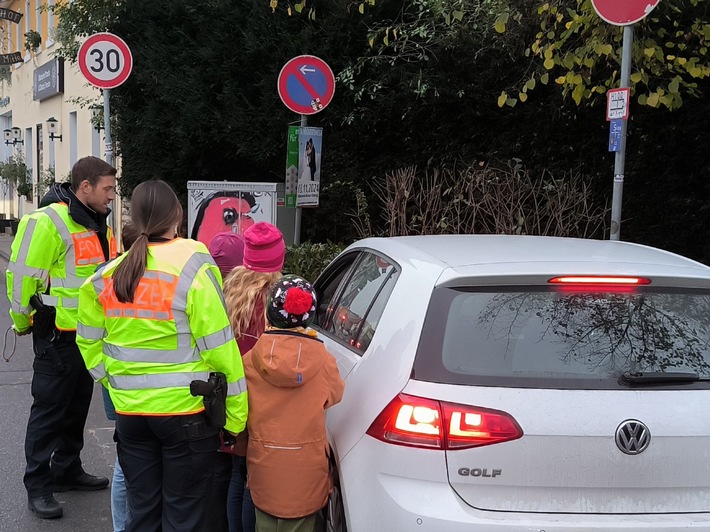 POL-DA: Groß-Zimmern: &quot;Blitz für Kids&quot; / Polizei kontrolliert Geschwindigkeit