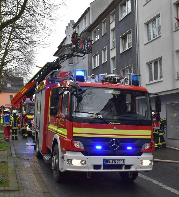 FW-DO: Wohnungsbrand in einem Mehrfamilienhaus