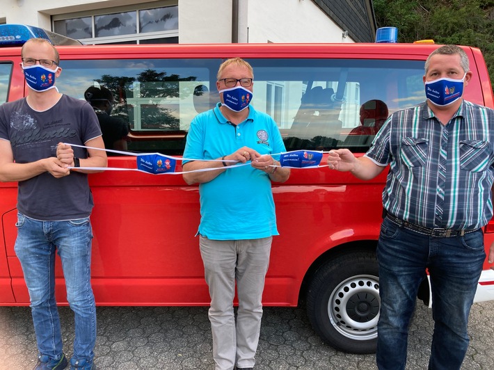 FW-OE: Masken mit Logo für Kinder- und Jugendfeuerwehr der Gemeinde Kirchhundem