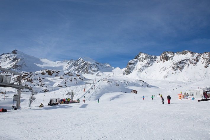 Ein halber Meter Neuschnee in Tirol  Schneebericht vom Pitztaler Gletscher - ANHÄNGE