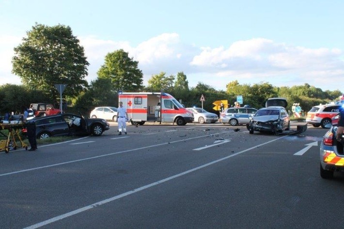 POL-PDNW: PI Grünstadt - Schwerer Unfall auf der B 271 bei Bockenheim