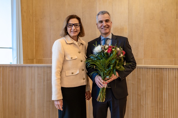 Thomas Fetzer zum neuen Rektor der Universität Mannheim gewählt