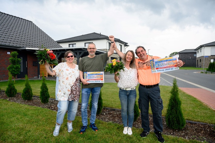 71 Gewinner in Wahrenholz: Nachbarn freuen sich über 1,4 Millionen Euro