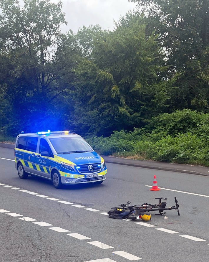POL-GM: Zusammenstoß zwischen Fahrrad und E-Scooter