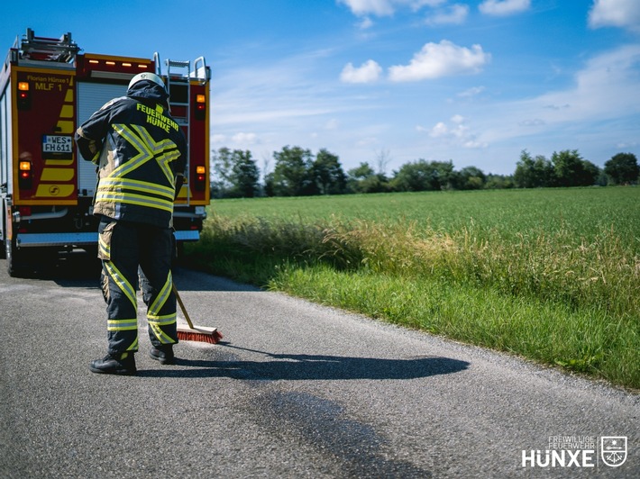 FW Hünxe: Auslaufende Betriebsmittel an der A3-Anschlussstelle