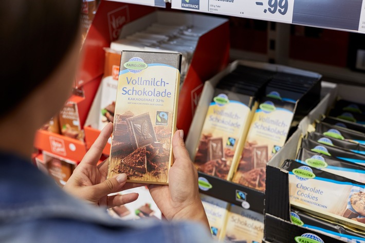 Lidl Deutschland baut langjährige Zusammenarbeit mit TransFair e.V. weiter aus / Ein Jahr 100 Prozent-Umstellung bei zertifiziertem Kakao